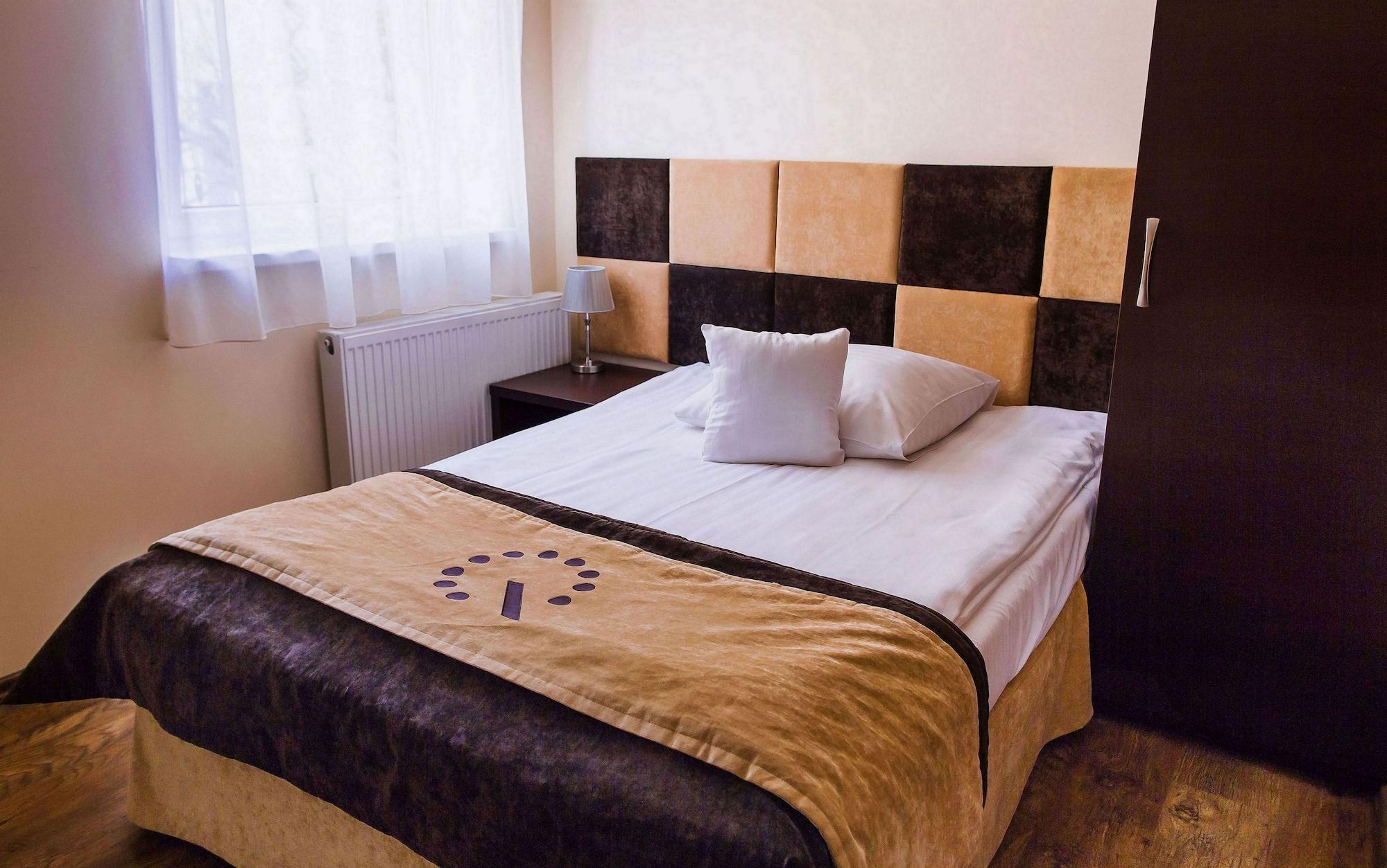 Boutique Hotel'S III Pilsudskiego Lodź Bagian luar foto