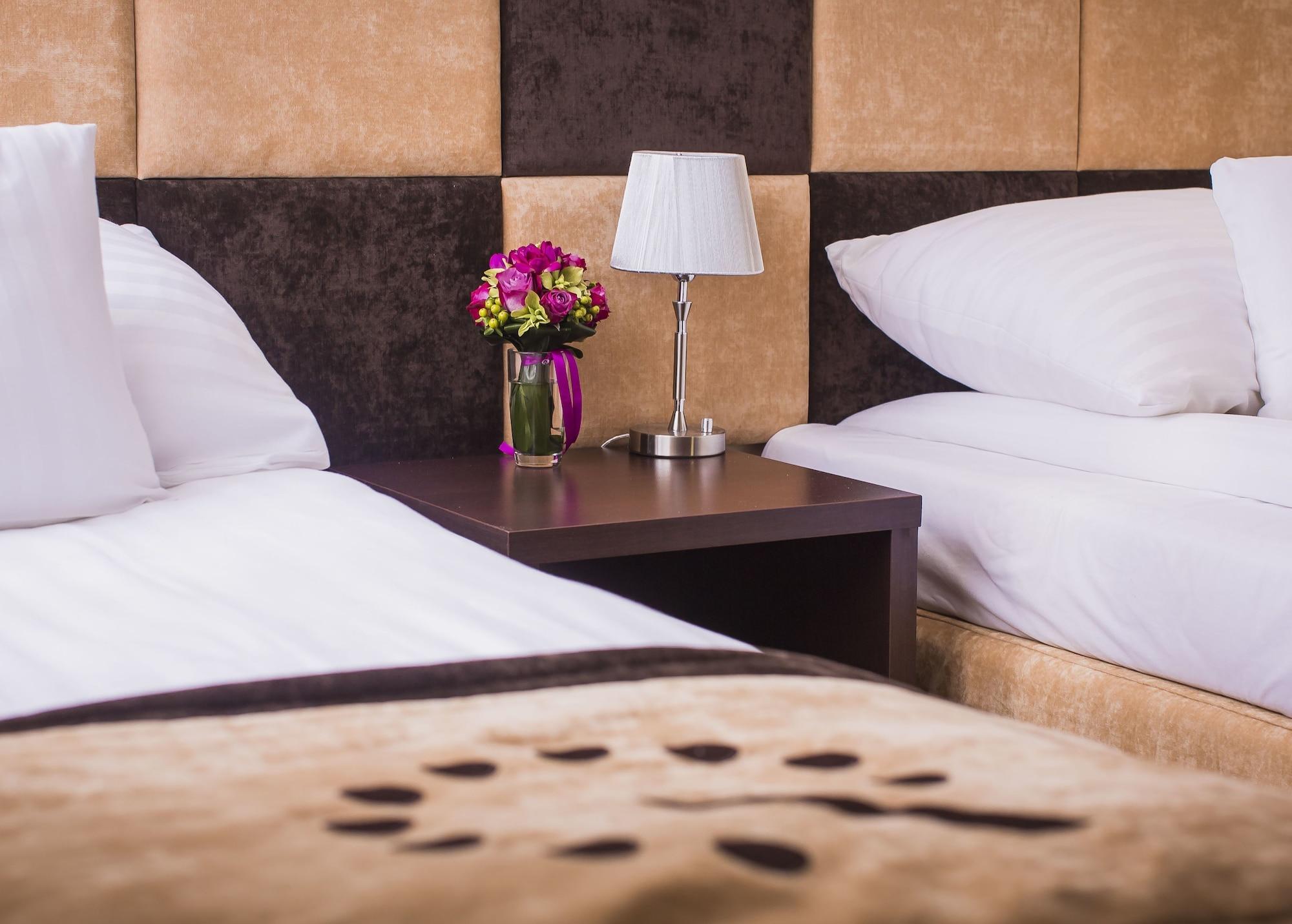 Boutique Hotel'S III Pilsudskiego Lodź Bagian luar foto