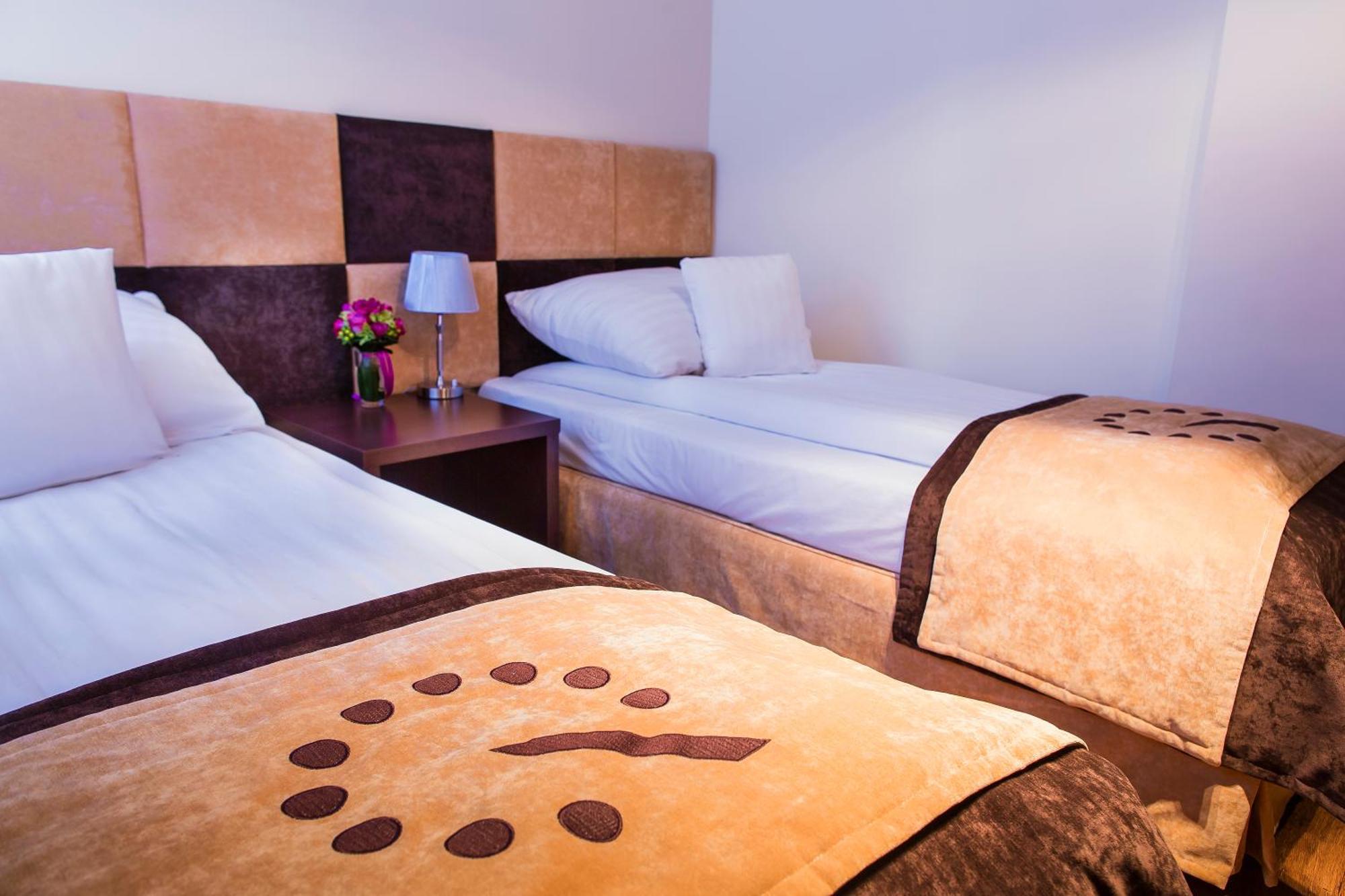 Boutique Hotel'S III Pilsudskiego Lodź Bagian luar foto